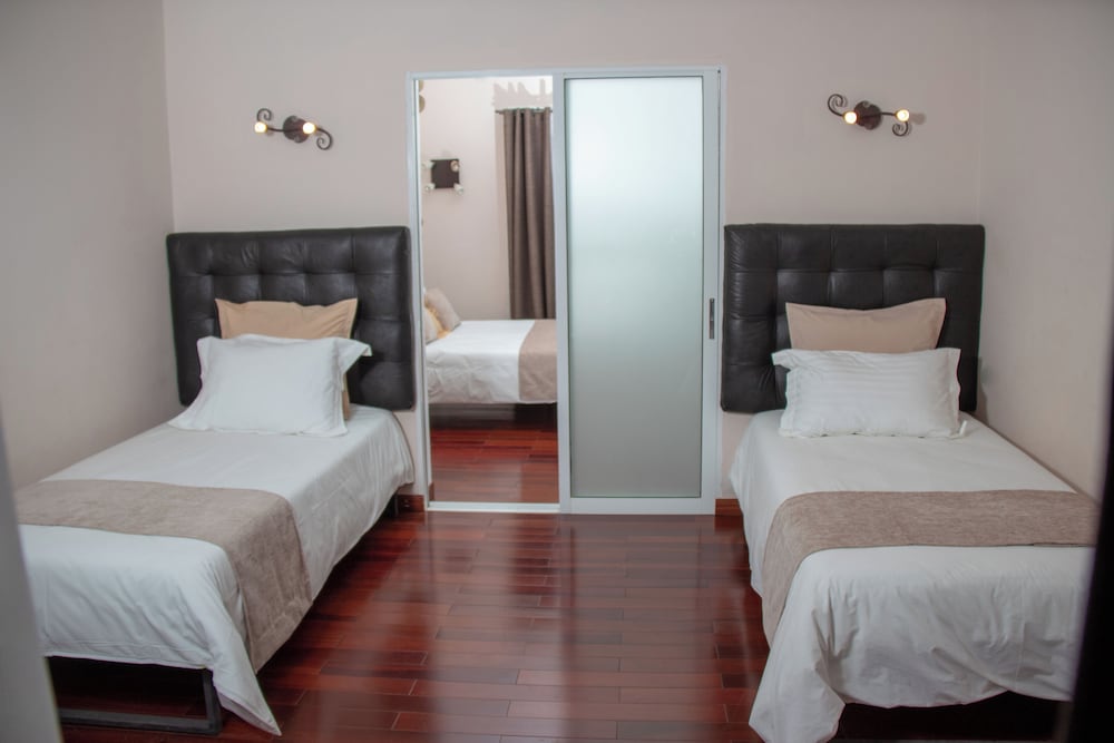 hotel les 12 collines