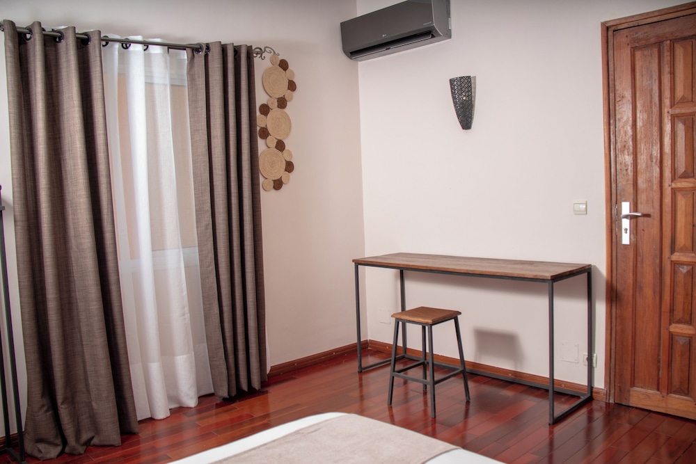 hotel les 12 collines