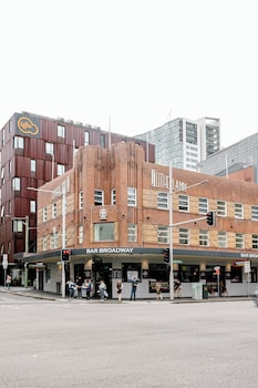 bar broadway
