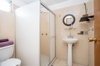 la paz and love hostel