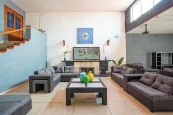 la paz and love hostel