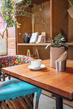 la paz and love hostel