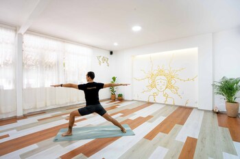 la paz and love hostel