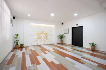 la paz and love hostel