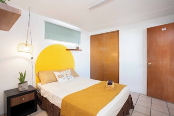 la paz and love hostel