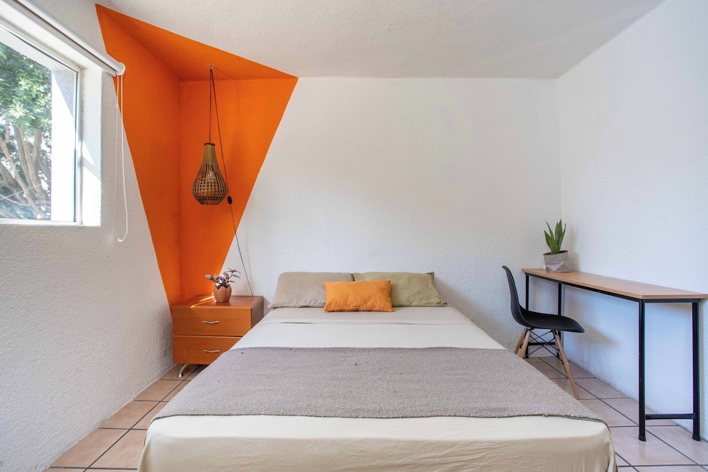 la paz and love hostel