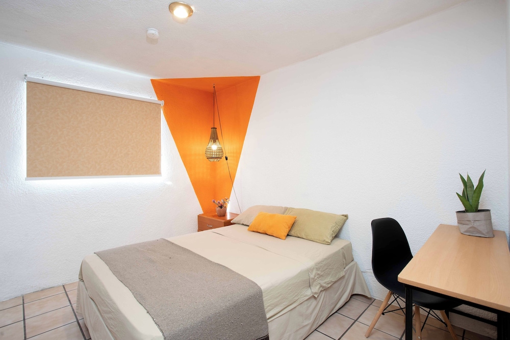 la paz and love hostel