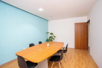 la paz and love hostel