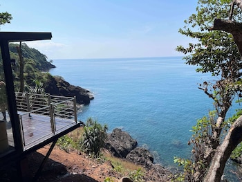 Padel Lodge Koh Chang,,2 star