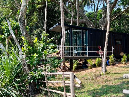 padel lodge koh chang