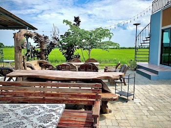 Chai Na Resort,,3 star