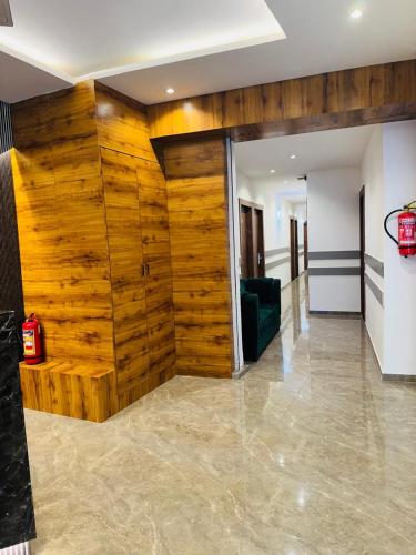 hotel grand executive