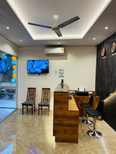 hotel grand executive