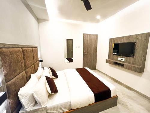 hotel grand executive