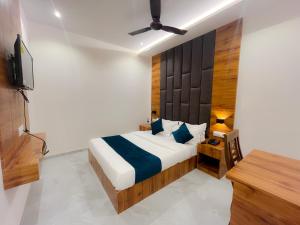 hotel grand executive