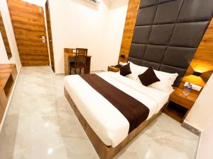 hotel grand executive