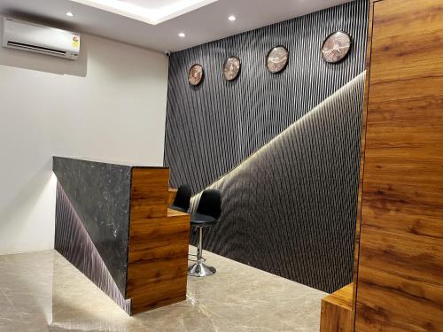 hotel grand executive