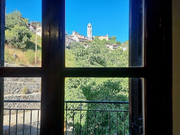 dione by open city hotel