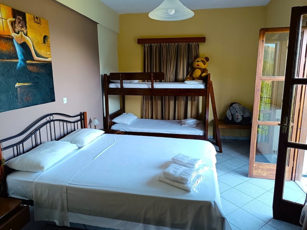 dione by open city hotel