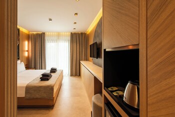 casa mimas hotel