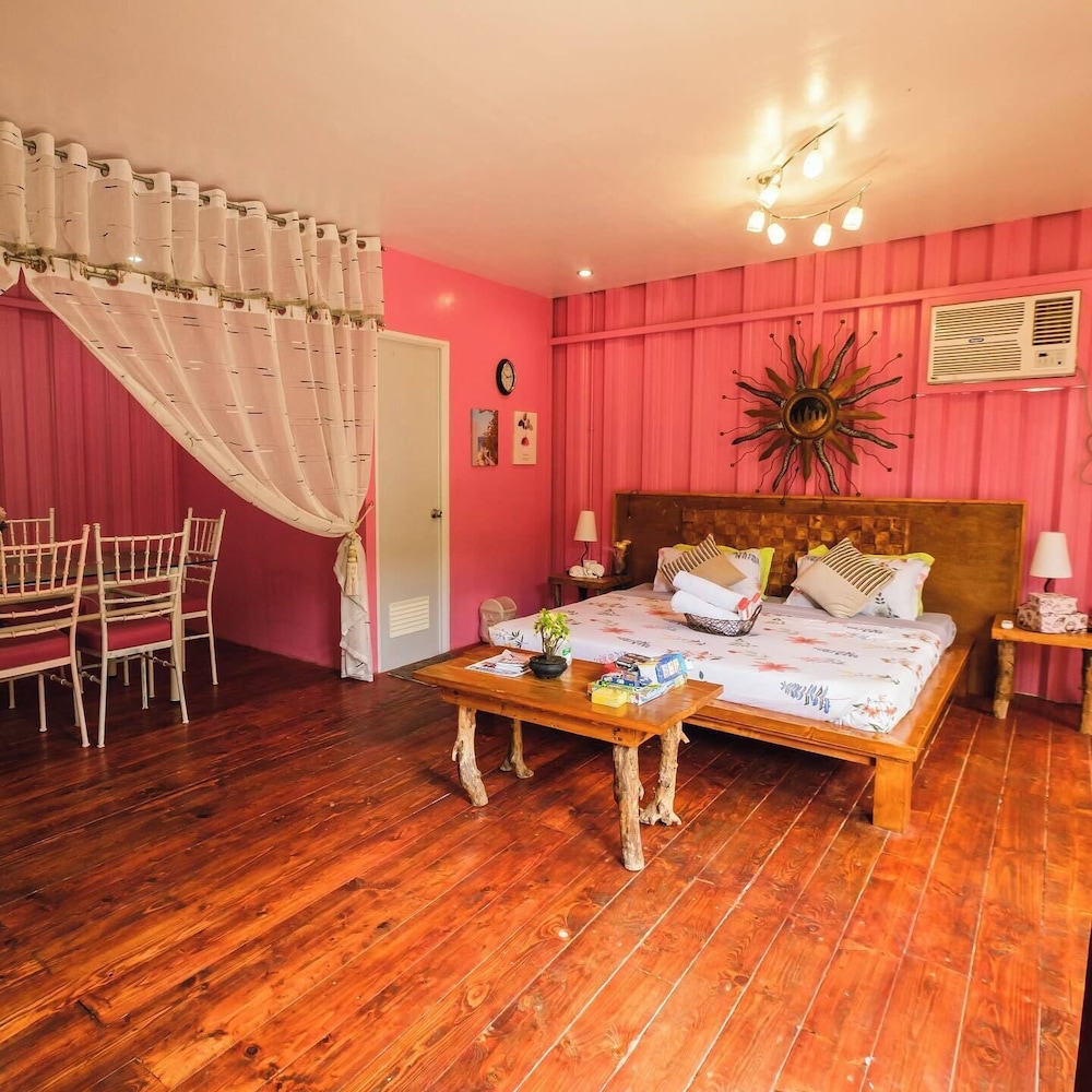 queens english garden and strawberry farm