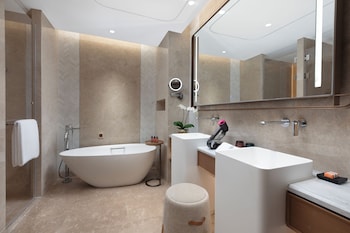 candd hotel donghai quanzhou