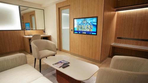 transit by encalm nap and shower