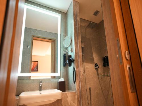 transit by encalm nap and shower