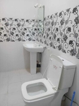 ceylon beach haven uppuveli