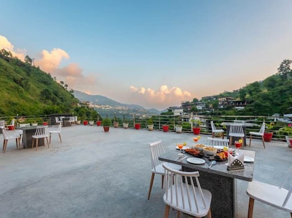 hotel creek valley mussoorie