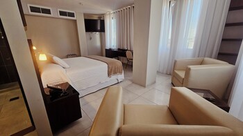 hotel maywa