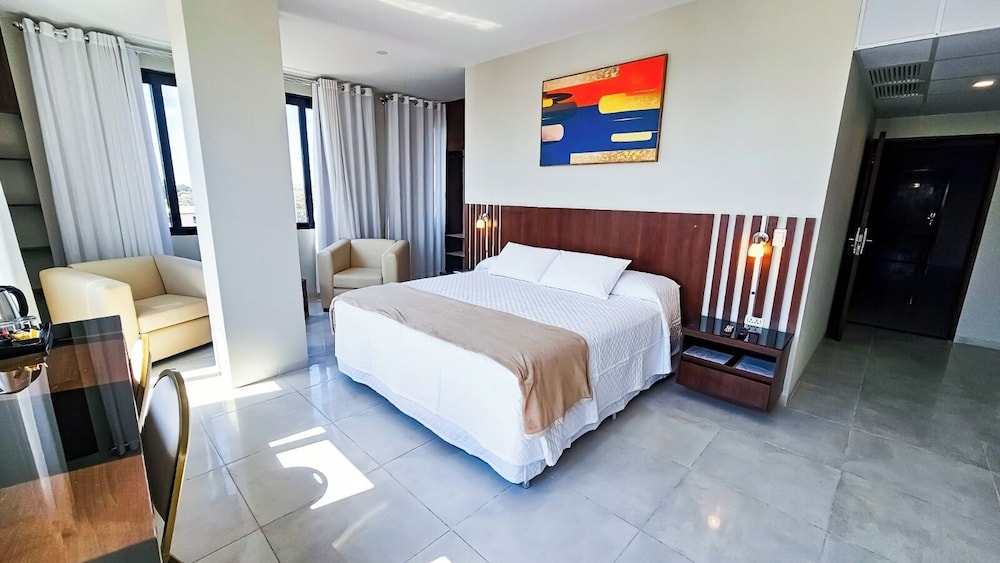 hotel maywa