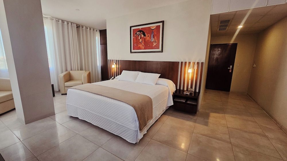 hotel maywa