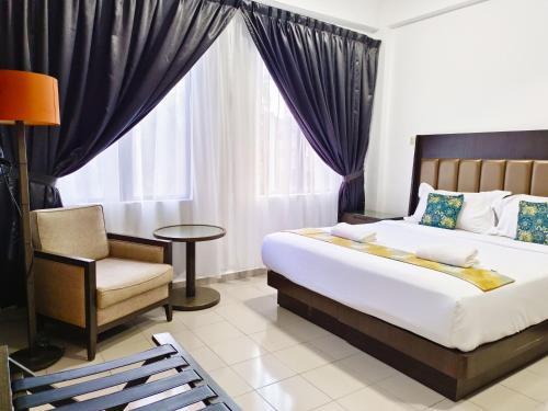salaam suites hotel