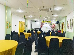 salaam suites hotel