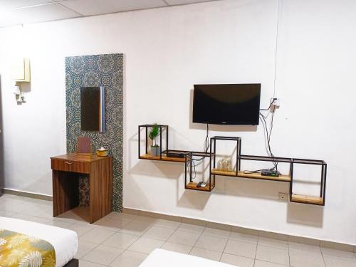 salaam suites hotel