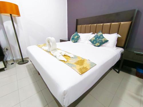 salaam suites hotel