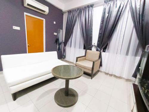 salaam suites hotel