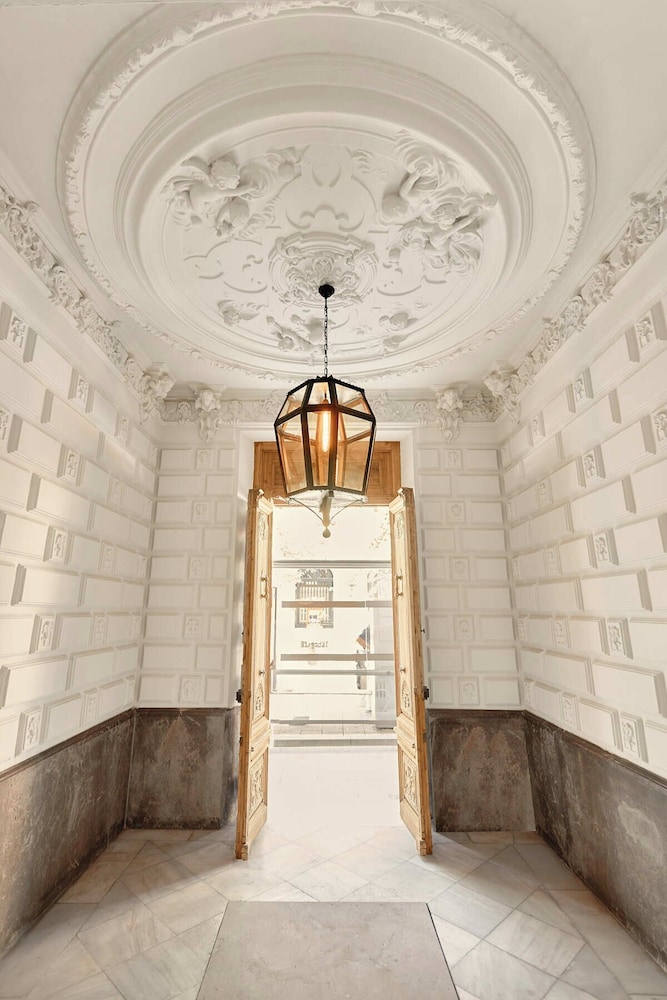 u sense granada gran via