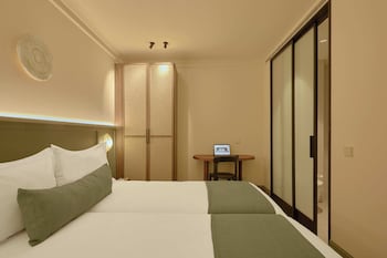 u sense granada gran via