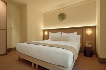 u sense granada gran via