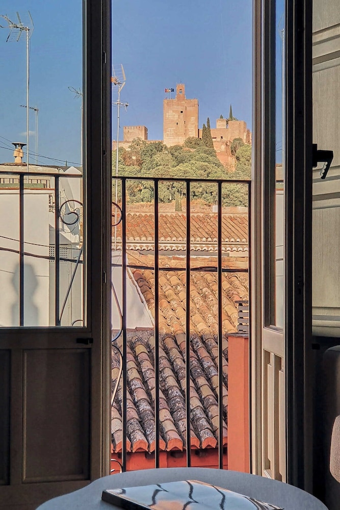 u sense granada gran via