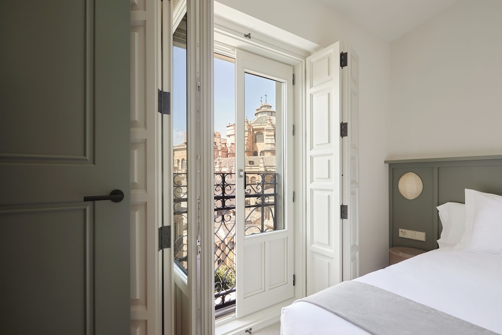 u sense granada gran via