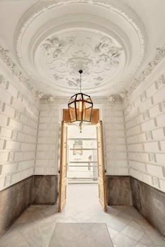 u sense granada gran via