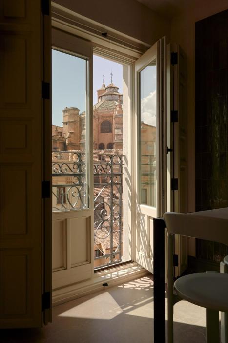 u sense granada gran via