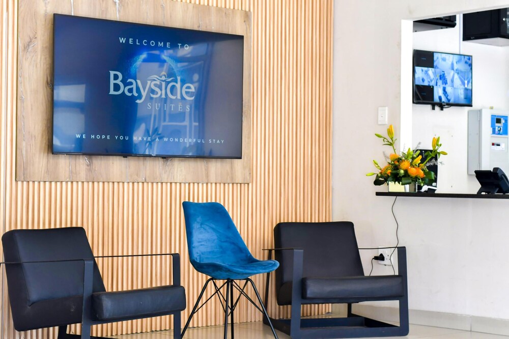 bayside suites hotel