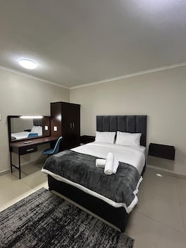 bayside suites hotel