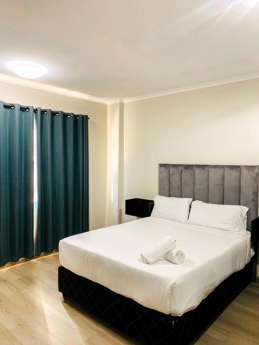 bayside suites hotel