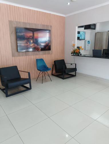 bayside suites hotel