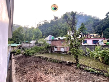 rudram aura x one light stays